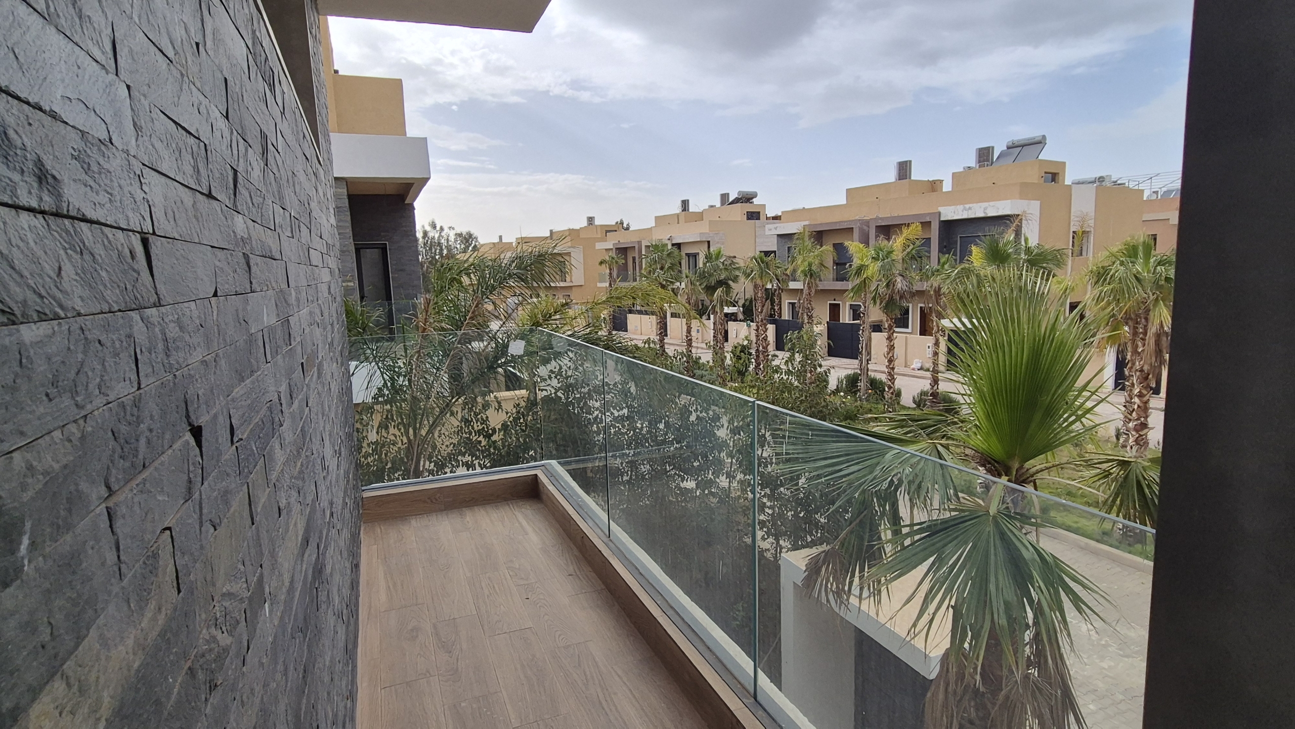 51f5badc-f3c8-4a94-825b-7f86e2f07cb7-1000179186 Villa Titré 3/4 chambres route Amizmiz