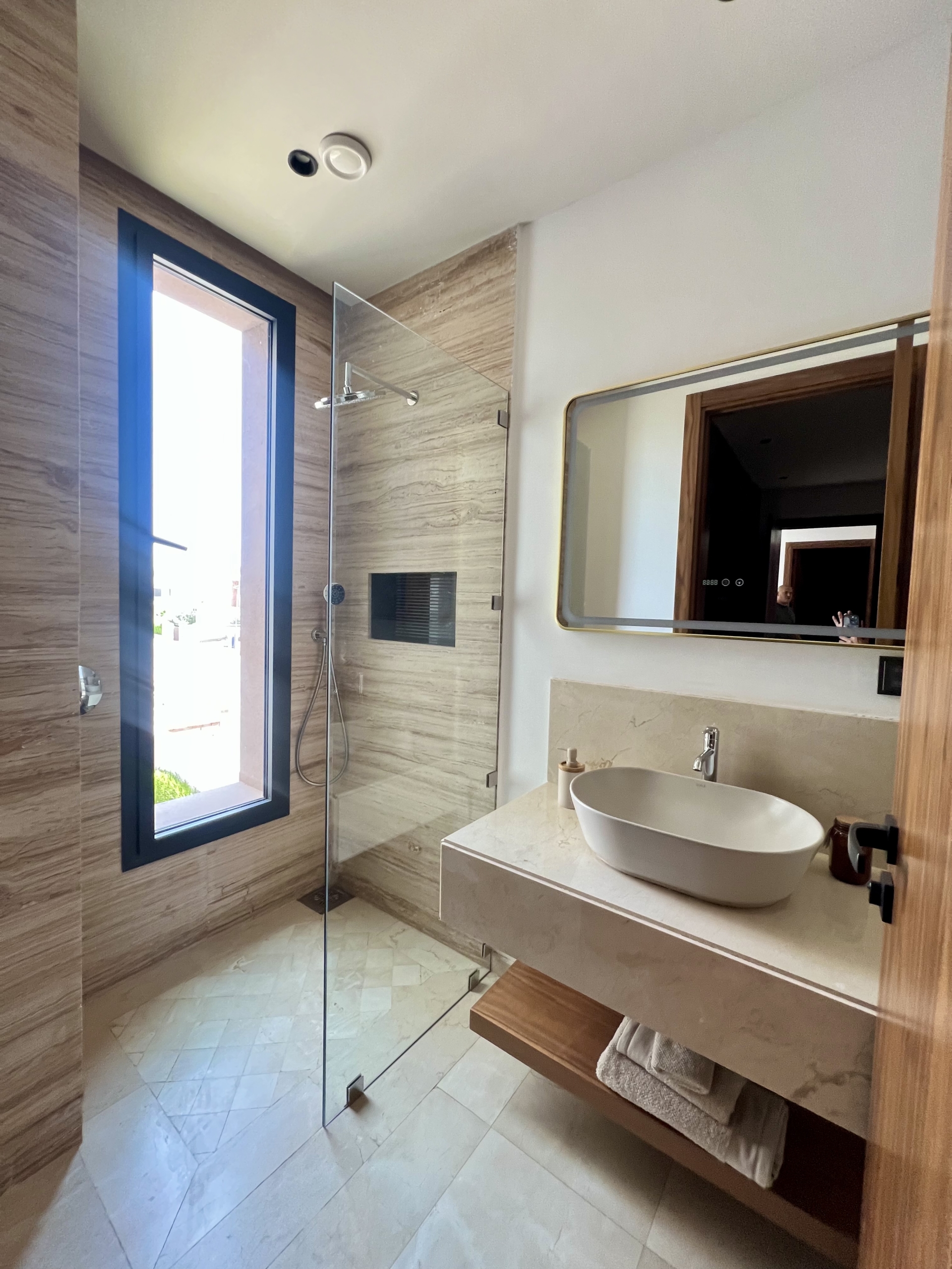 Villa 320m² 4 suites avec ascenseur Route d&rsquo;Amizmiz