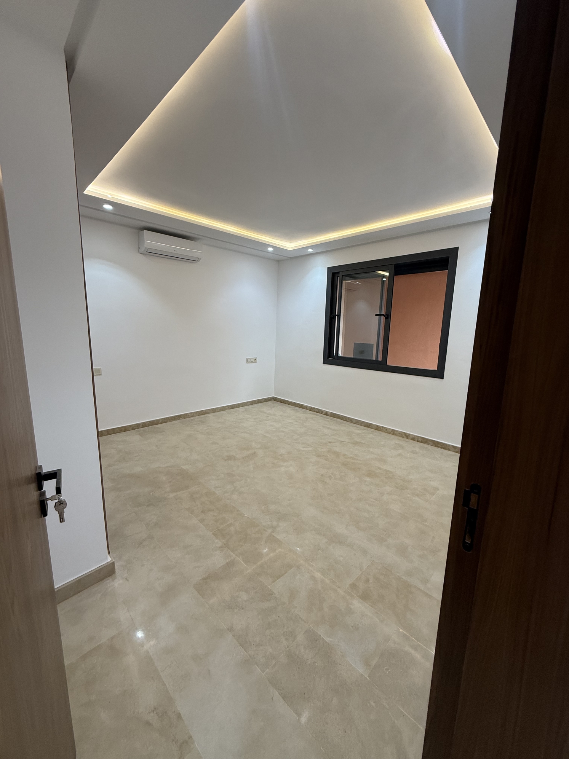 Villa contemporaine avec 4 suites & sous-sol – Akenza Villa