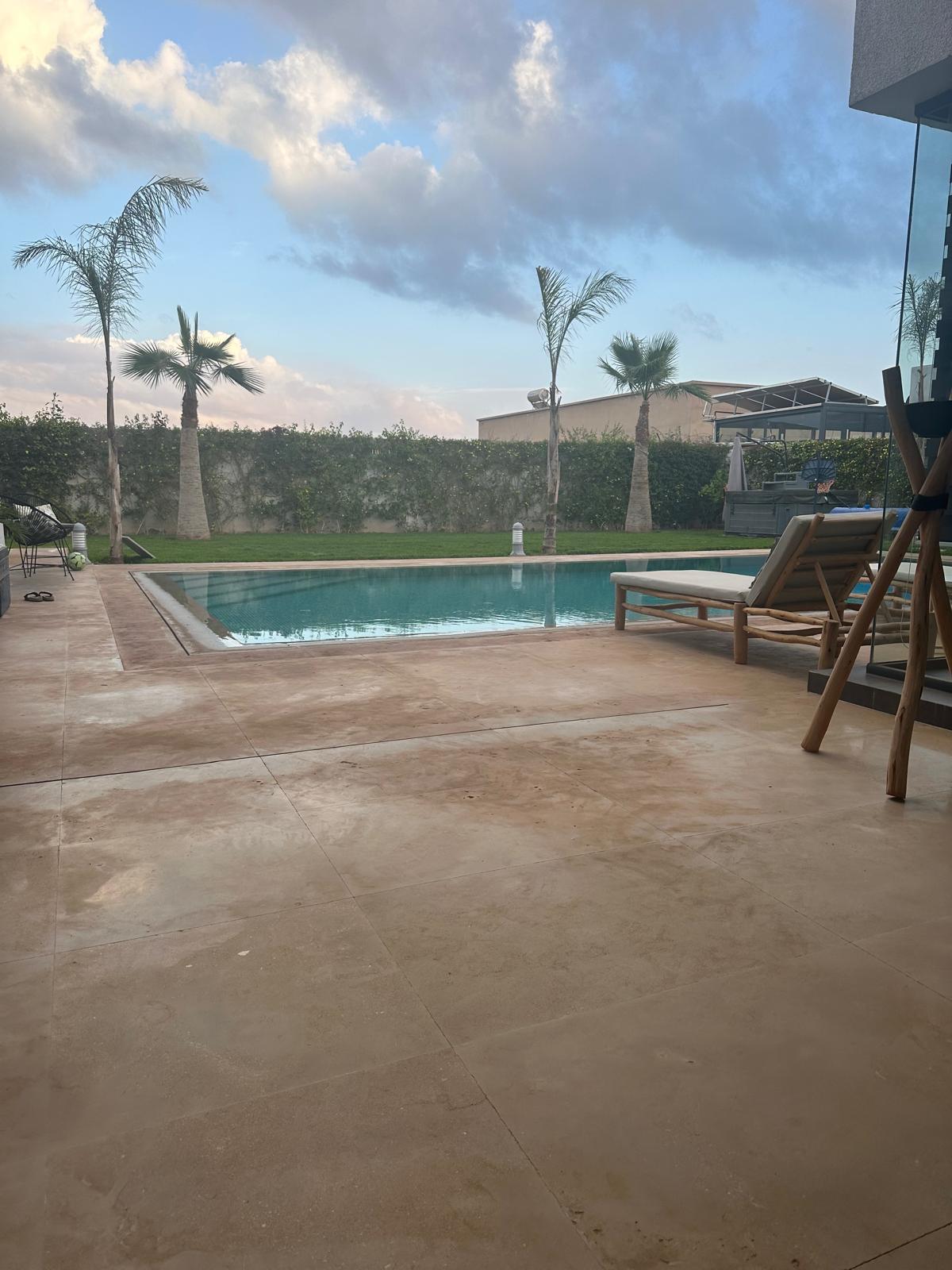 Villa 300m2- 15km Rte Ouarzazate