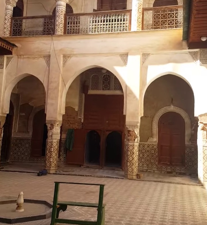 Riad 556m2 à rénover dans le quartier de Hart Essoura