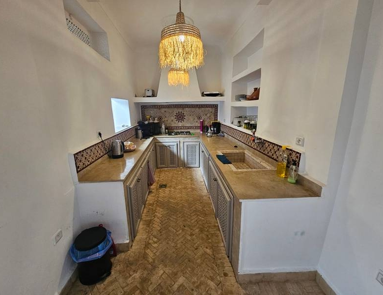 Riad rénové – 161 m² au sol – 5 chambres – Kasbah