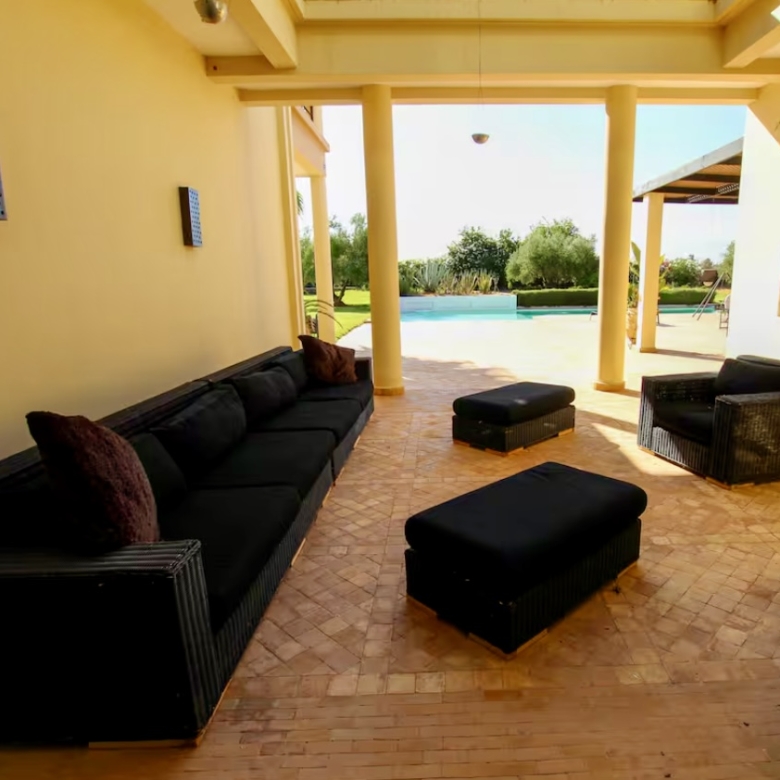 Très beau domaine de 12000 m2, villa 4 suites