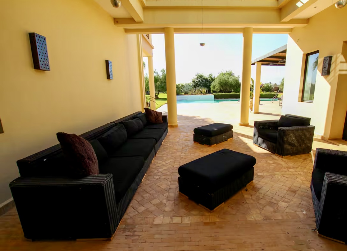 Très beau domaine de 12000 m2, villa 4 suites