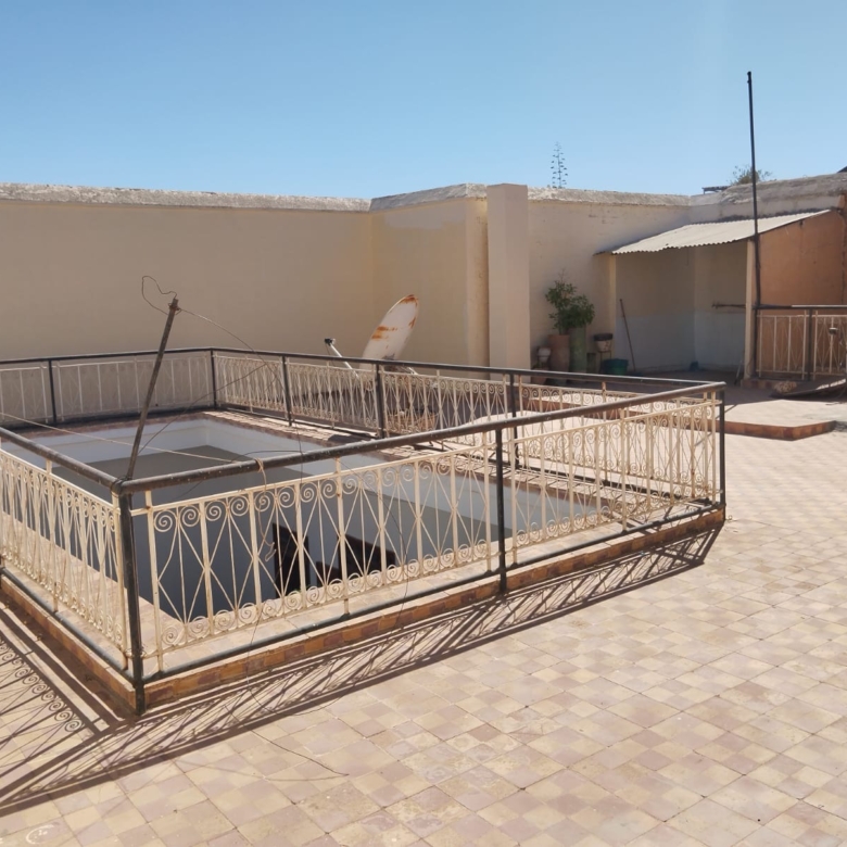 Riad 194m² Titré Clef en main  – Quartier Laksour
