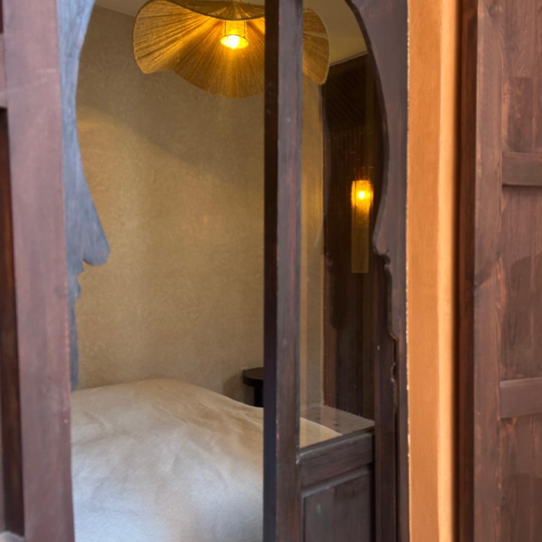 Riad titré de 160 m² au sol – Piscine chauffée – Quartier Laâgza, proche Riad Laarouss