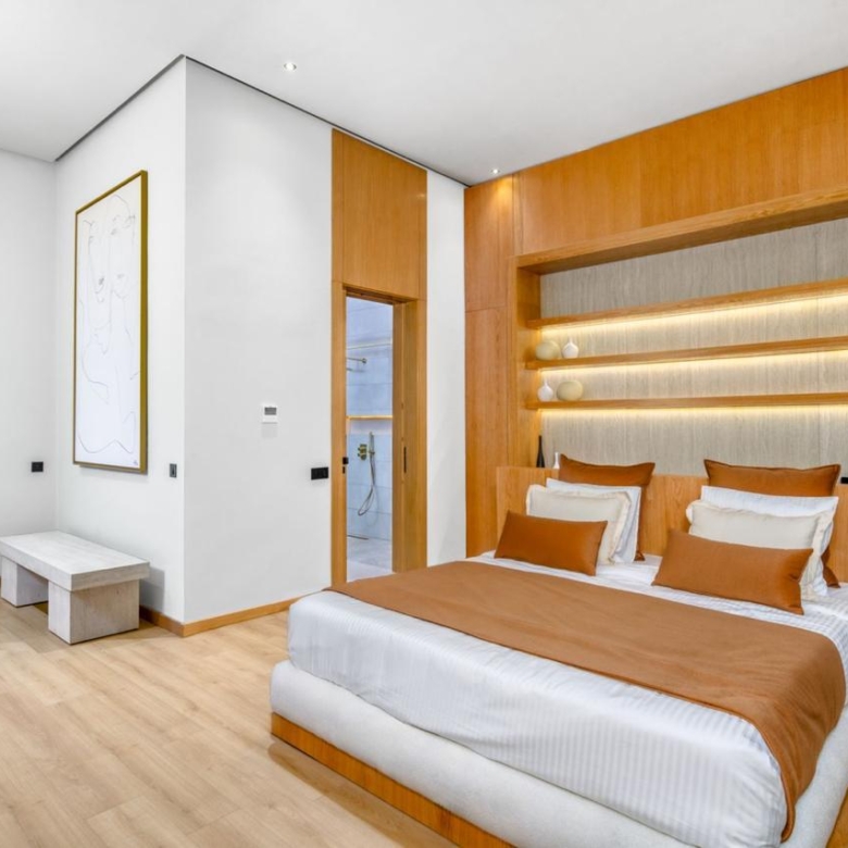 Villa luxueuse Meublée à Vendre – Route de Fès, Km 13