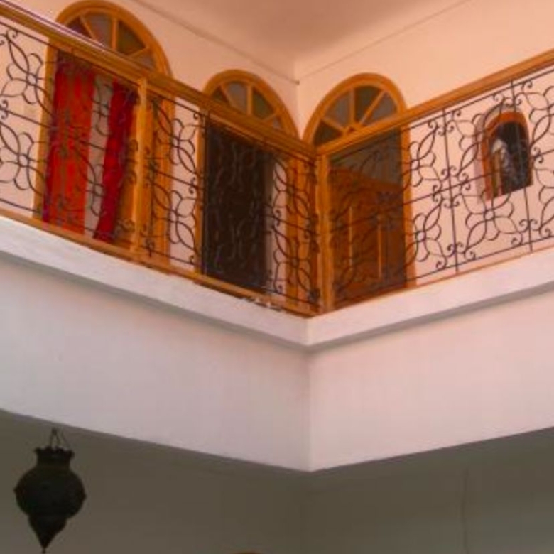Riad titré à rénover- Quartier Issil