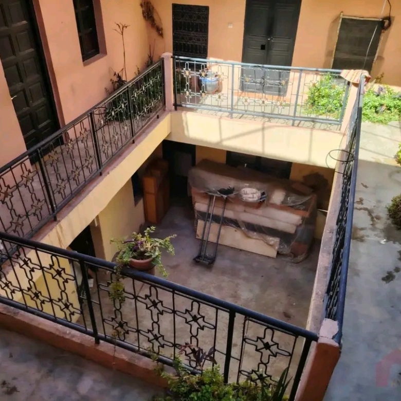 Riad 172m2 à Bab Doukalla