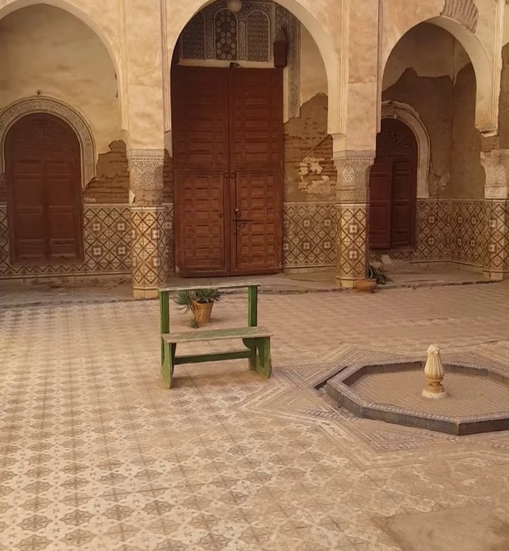 Riad 556m2 à rénover dans le quartier de Hart Essoura
