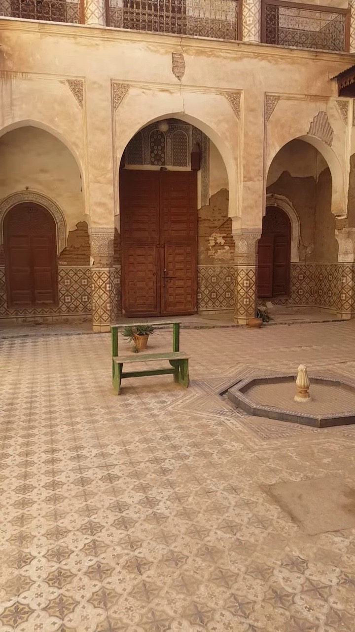 Riad 556m2 à rénover dans le quartier de Hart Essoura