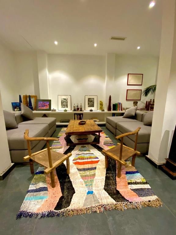 Riad à vendre – 4 Chambres Quartier Sidi Ben Slimane