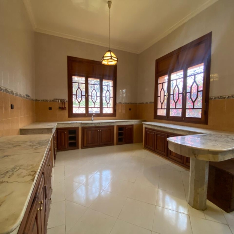 Villa Titré 550m2 à Targa