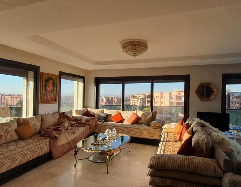 Vaste appartement 276m2 – Quartier Amoud