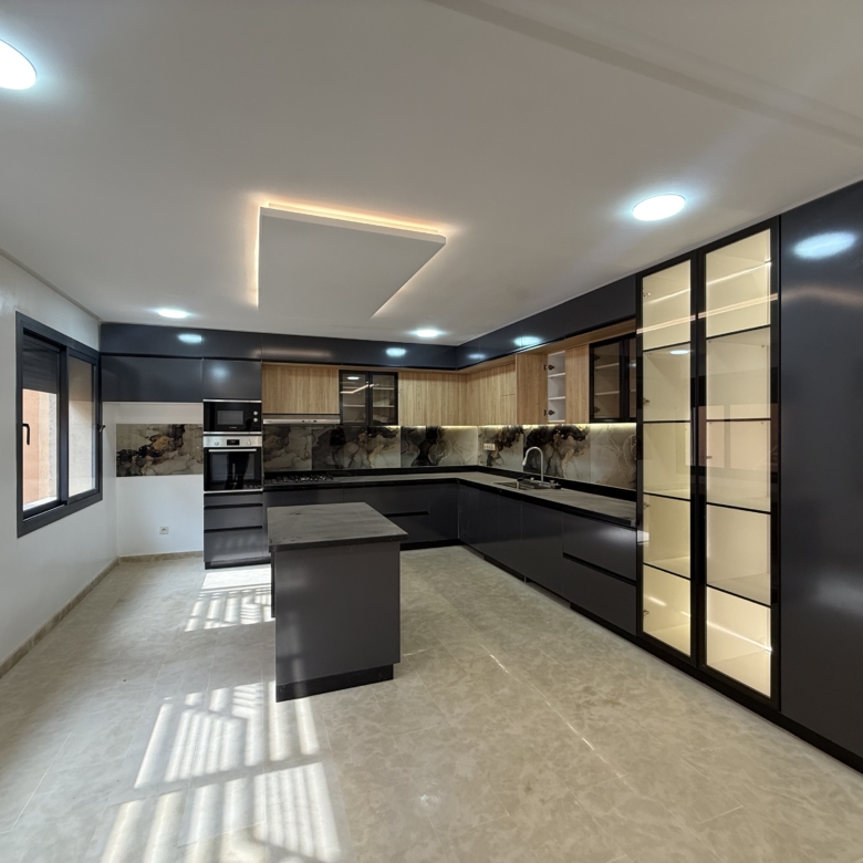Villa contemporaine avec 4 suites & sous-sol – Akenza Villa