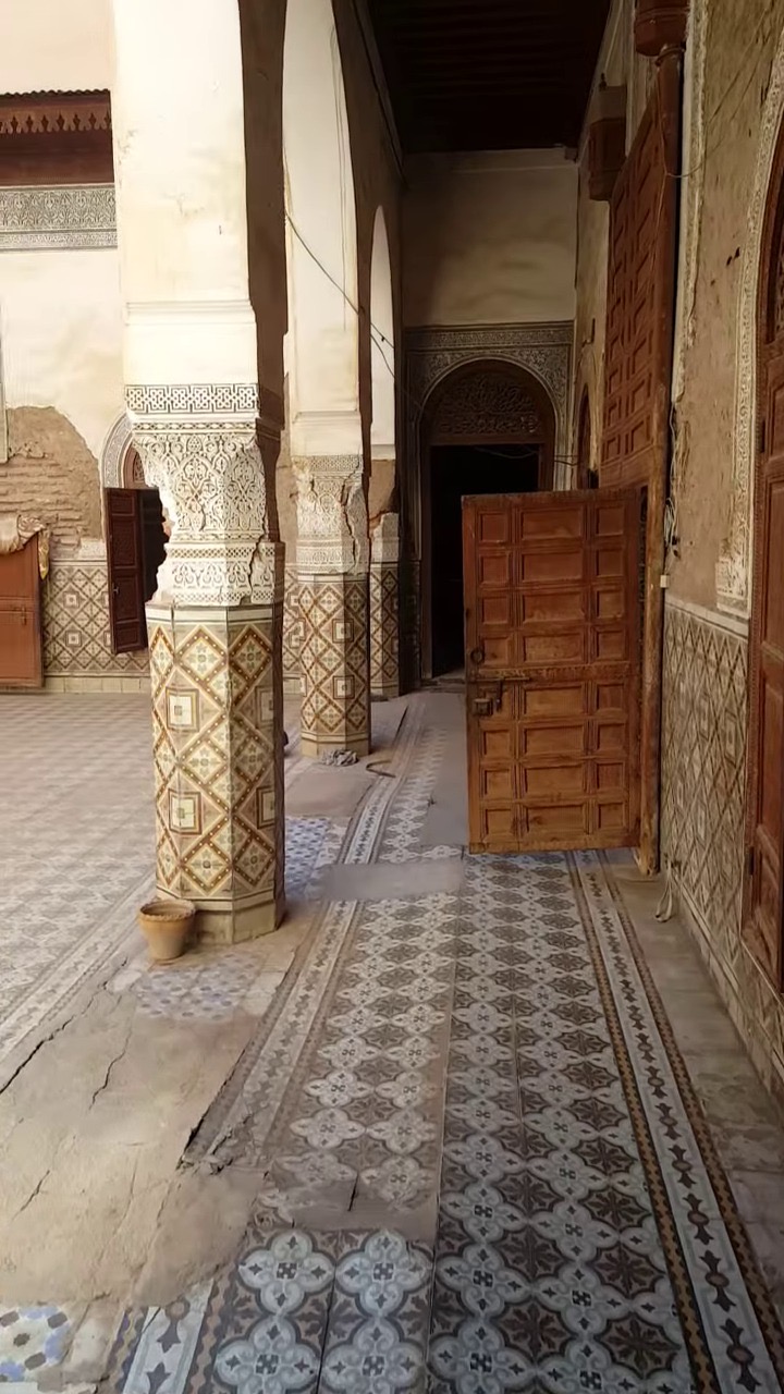 Riad 556m2 à rénover dans le quartier de Hart Essoura