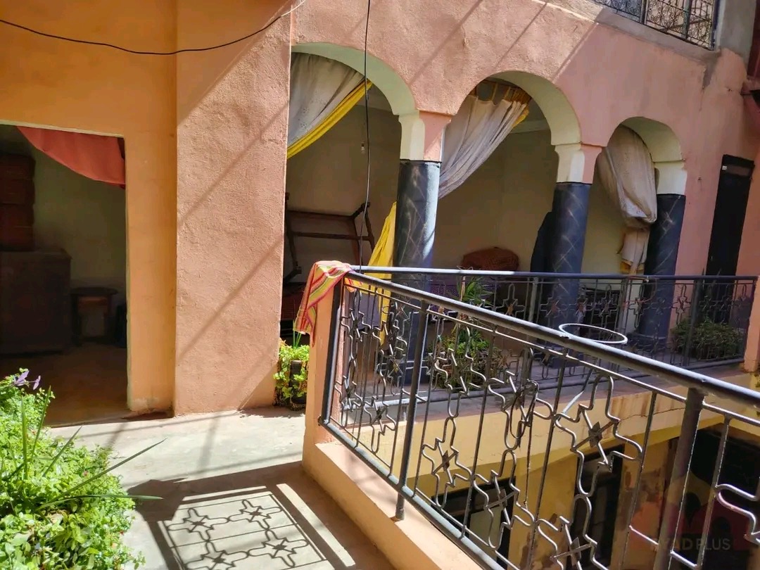 Riad 172m2 à Bab Doukalla
