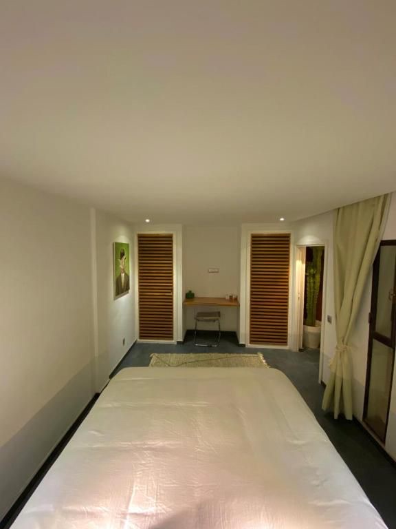 Riad à vendre – 4 Chambres Quartier Sidi Ben Slimane
