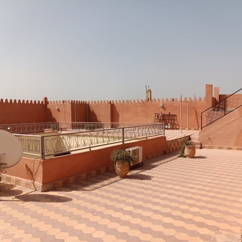 Riad 269m² Titré 13 suites – Quartier Kennaria