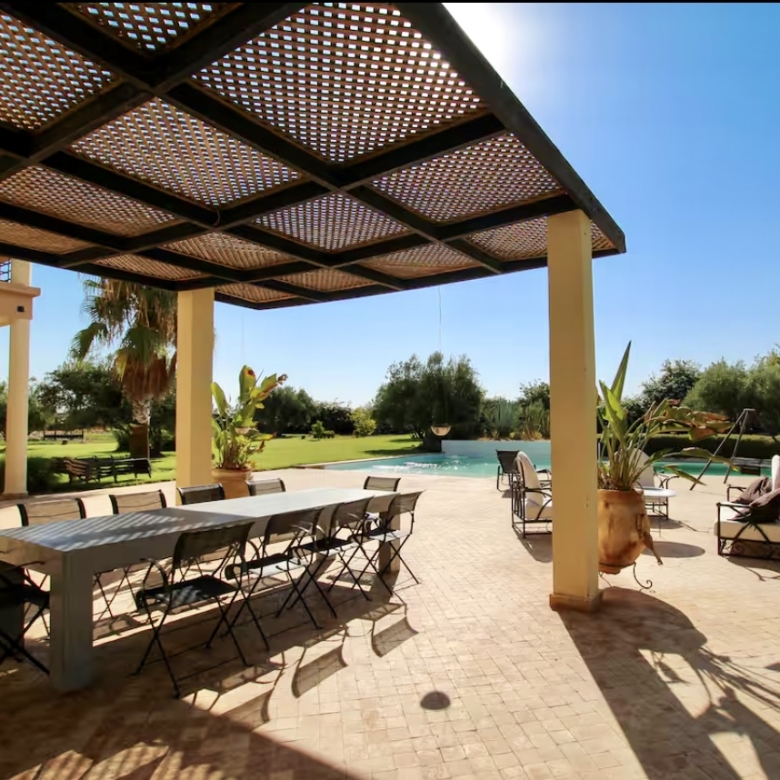 Très beau domaine de 12000 m2, villa 4 suites