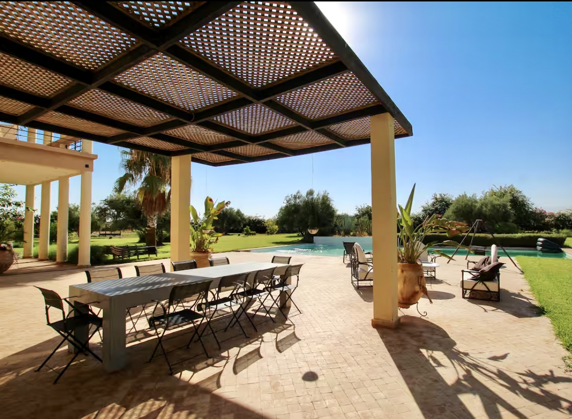 Très beau domaine de 12000 m2, villa 4 suites