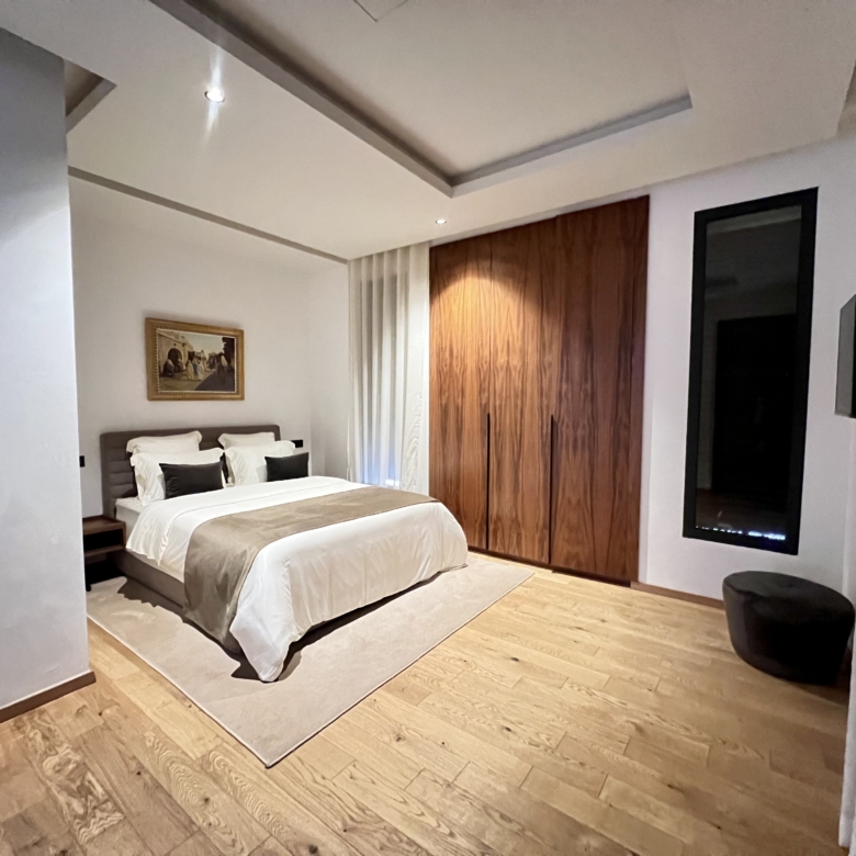 Villa 320m² 4 suites avec ascenseur Route d&rsquo;Amizmiz