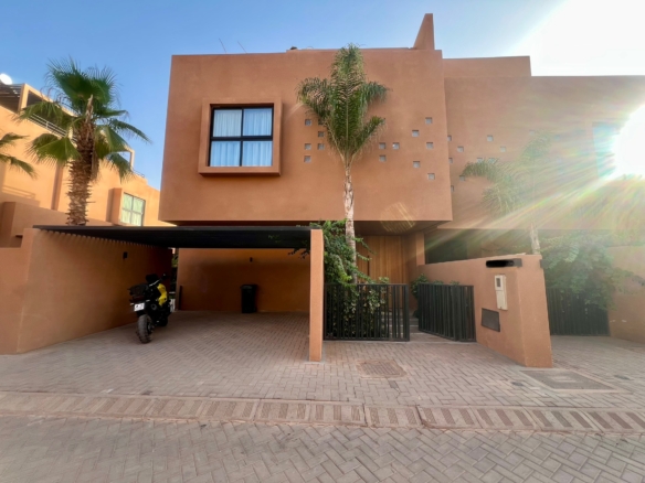 Villa moderne 236m² 5 suites – Route de Tahnaout