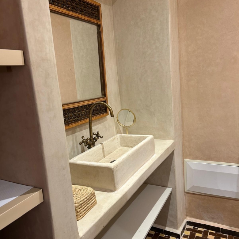 Riad titré de 160 m² au sol – Piscine chauffée – Quartier Laâgza, proche Riad Laarouss