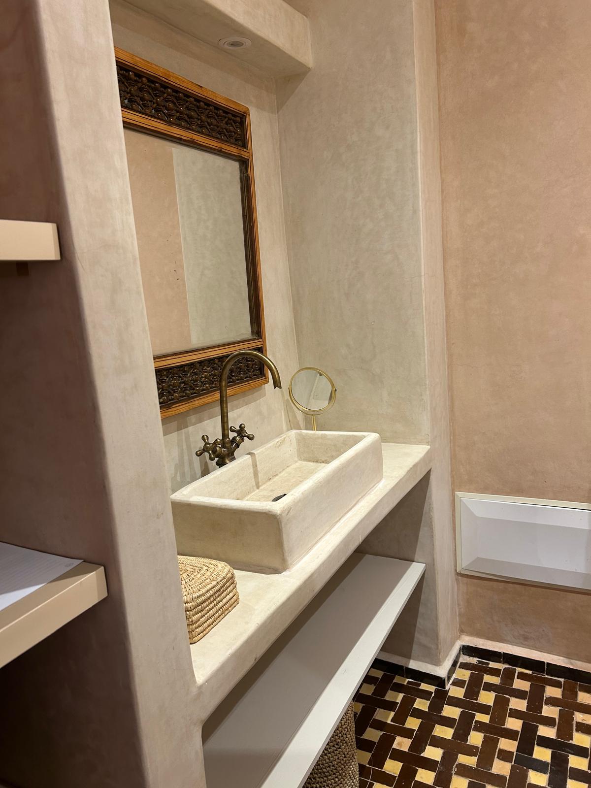 Riad titré de 160 m² au sol – Piscine chauffée – Quartier Laâgza, proche Riad Laarouss