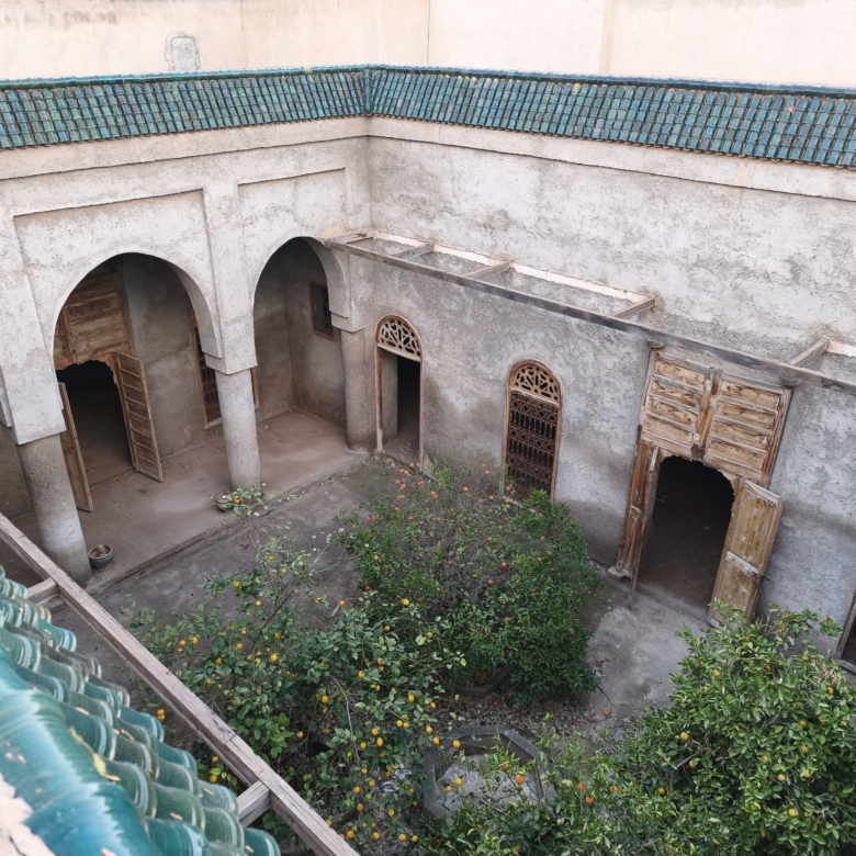 Rare ! Grand riad titré à finir sur 400m2