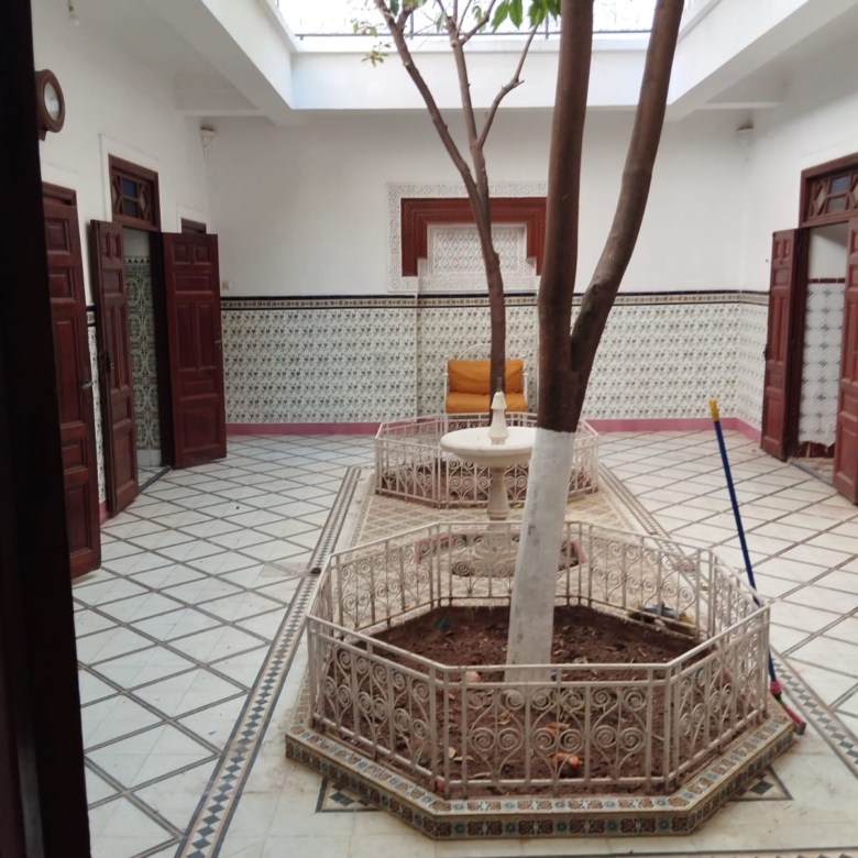 Riad 194m² Titré Clef en main  – Quartier Laksour