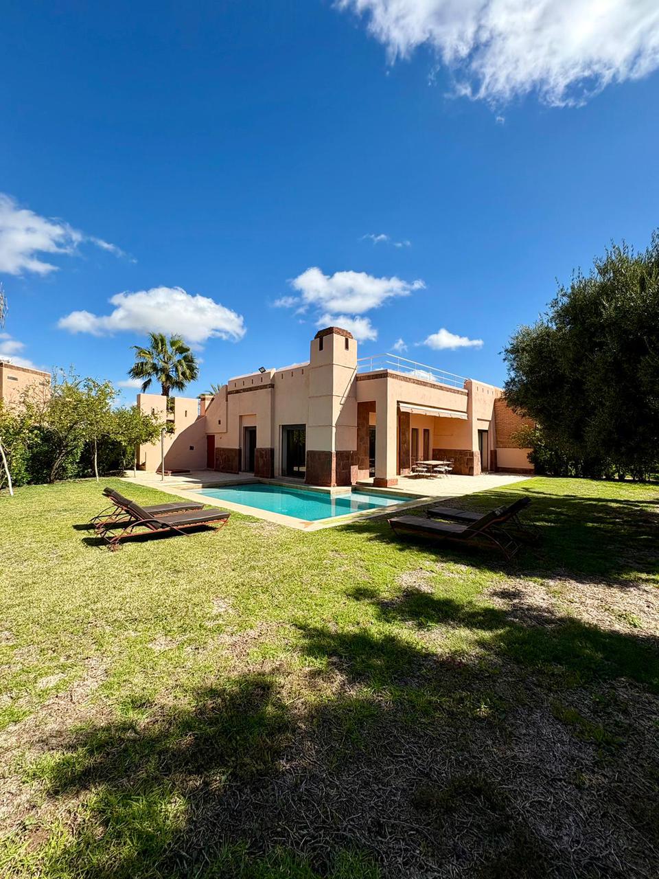 a32071ca-0203-4539-a394-1bd8291209dd-1000171211 Superbe Villa avec Vue Atlas – Route de Fès (20 km)