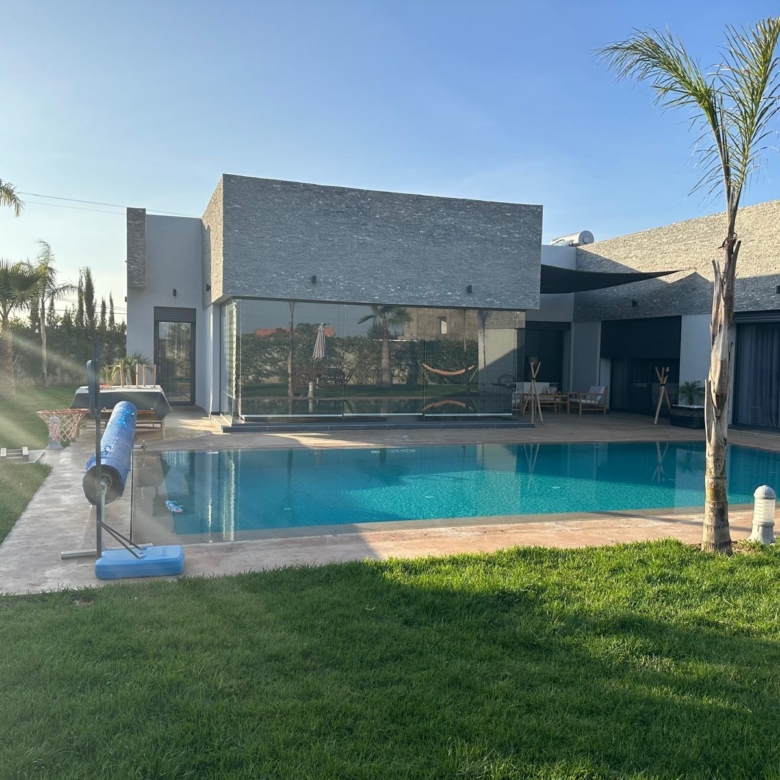 Villa 300m2- 15km Rte Ouarzazate