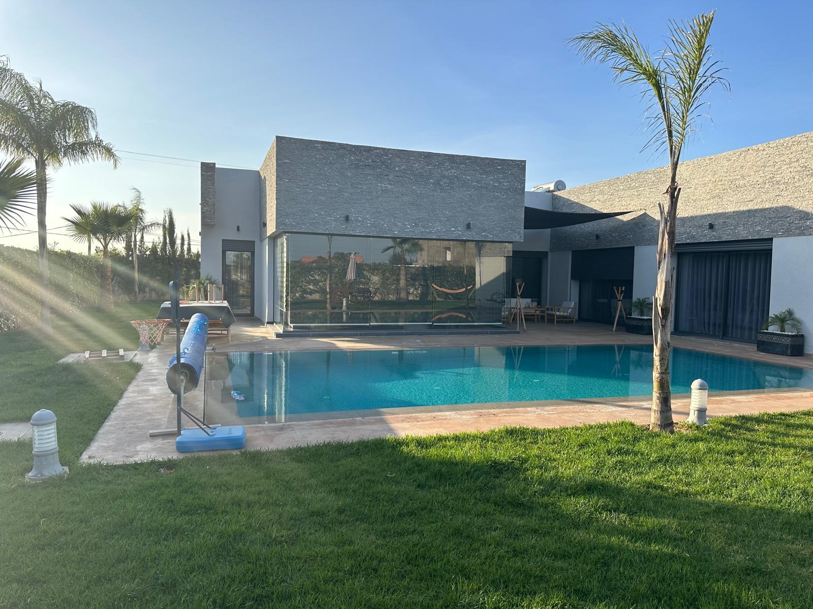 Villa 300m2- 15km Rte Ouarzazate