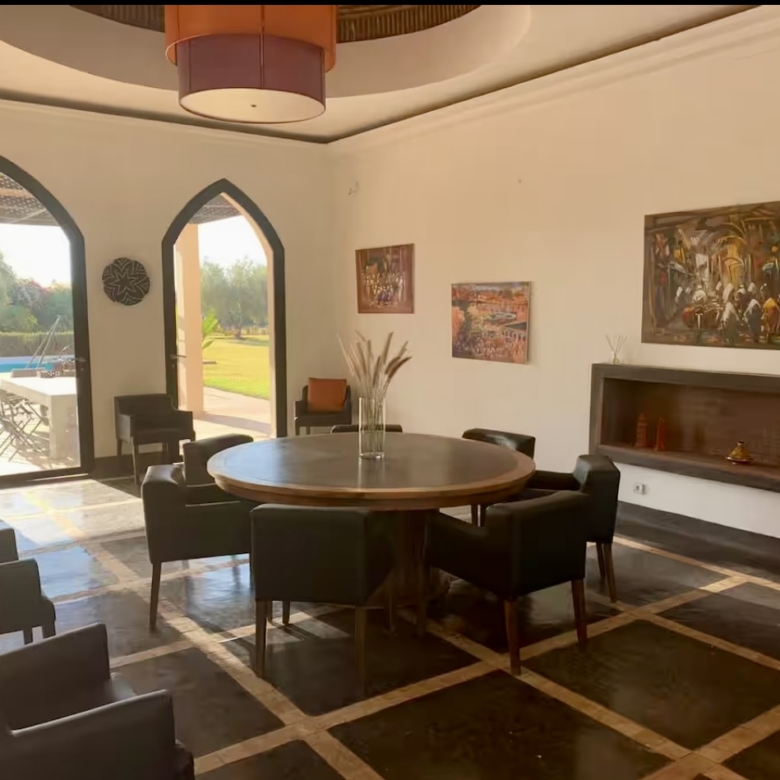 Très beau domaine de 12000 m2, villa 4 suites