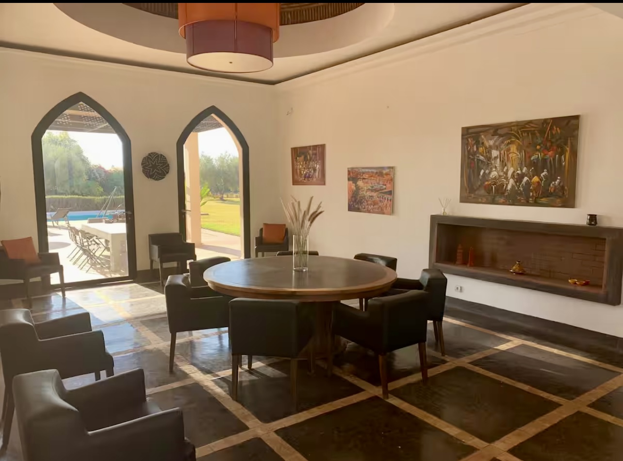 Très beau domaine de 12000 m2, villa 4 suites