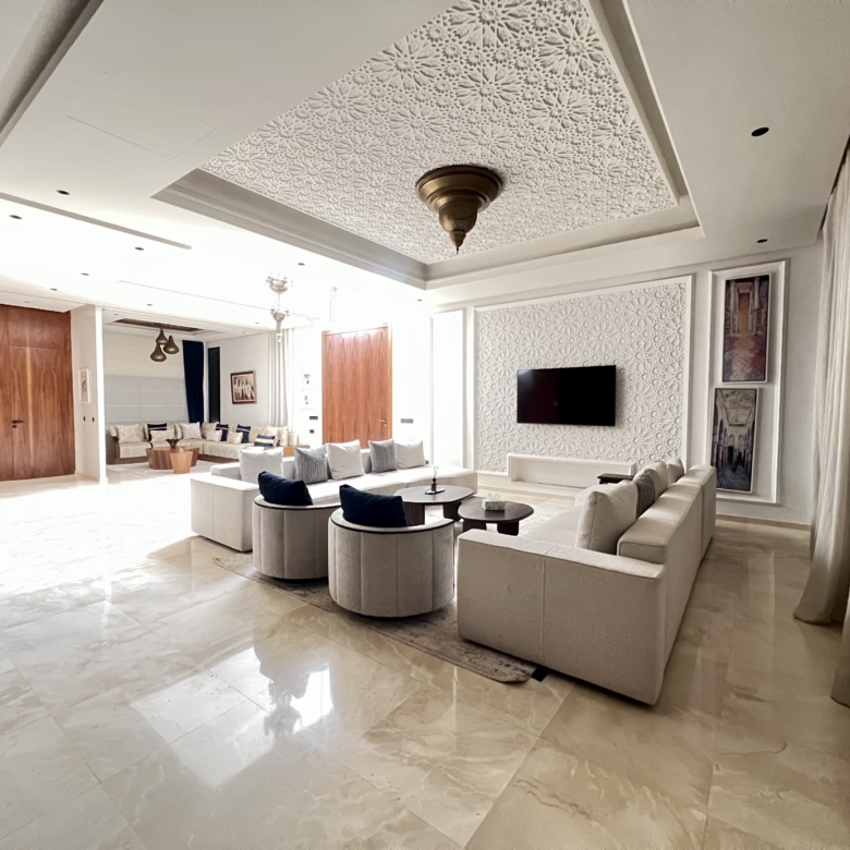 Villa 320m² 4 suites avec ascenseur Route d&rsquo;Amizmiz