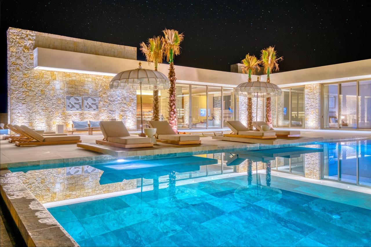 Villa luxueuse Meublée à Vendre – Route de Fès, Km 13