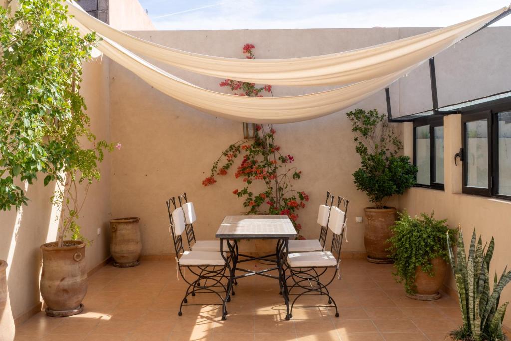 Riad Maison d&rsquo;Hôtes – 6 suites – Derb Dabachi à 5 min de Jamaa El Fna