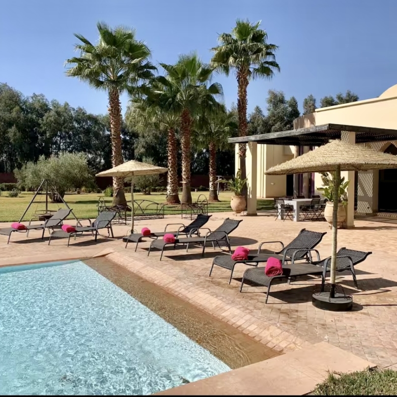 Très beau domaine de 12000 m2, villa 4 suites