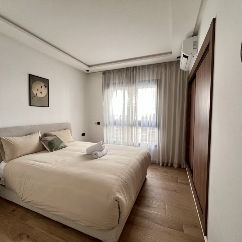 Très bel appartement, trois chambres neuf