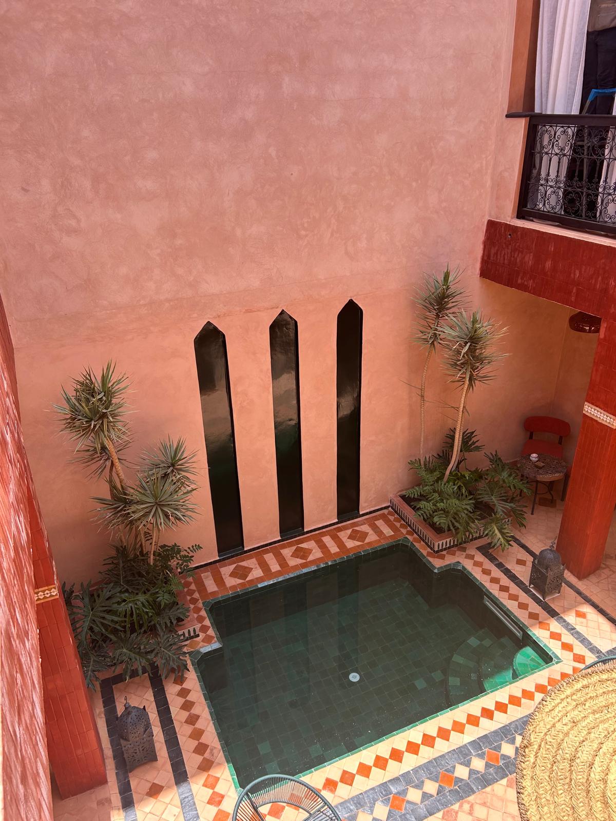 Riad titré de 160 m² au sol – Piscine chauffée – Quartier Laâgza, proche Riad Laarouss