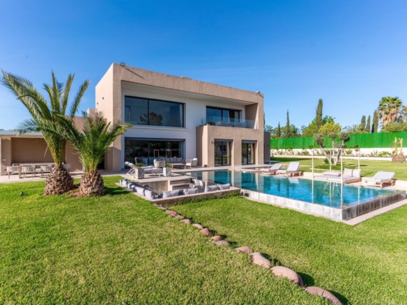 Villa haut standing – 400m² à Route d’Ourika
