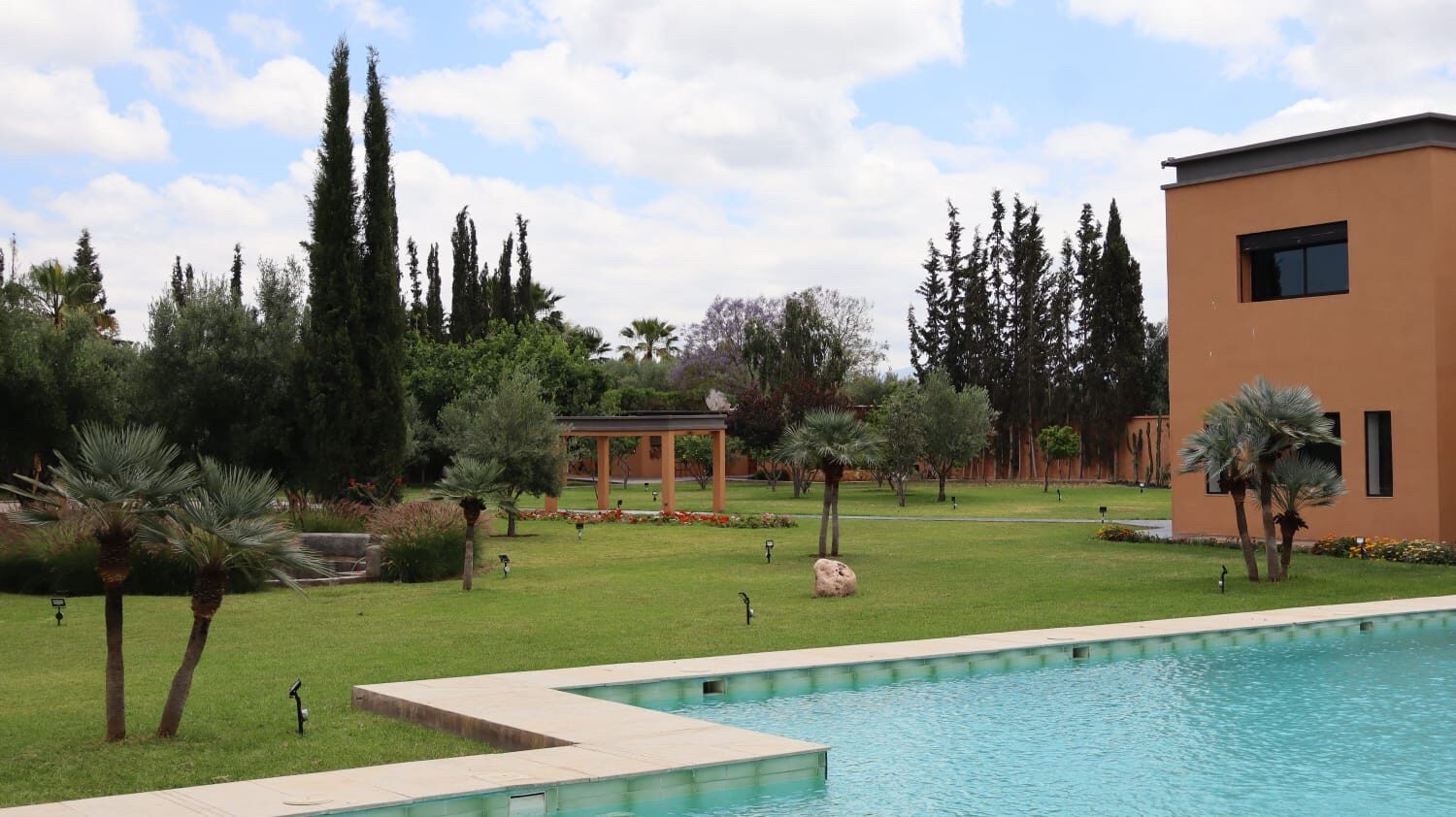 Villa contemporain – 380m² à Route d’Ourika