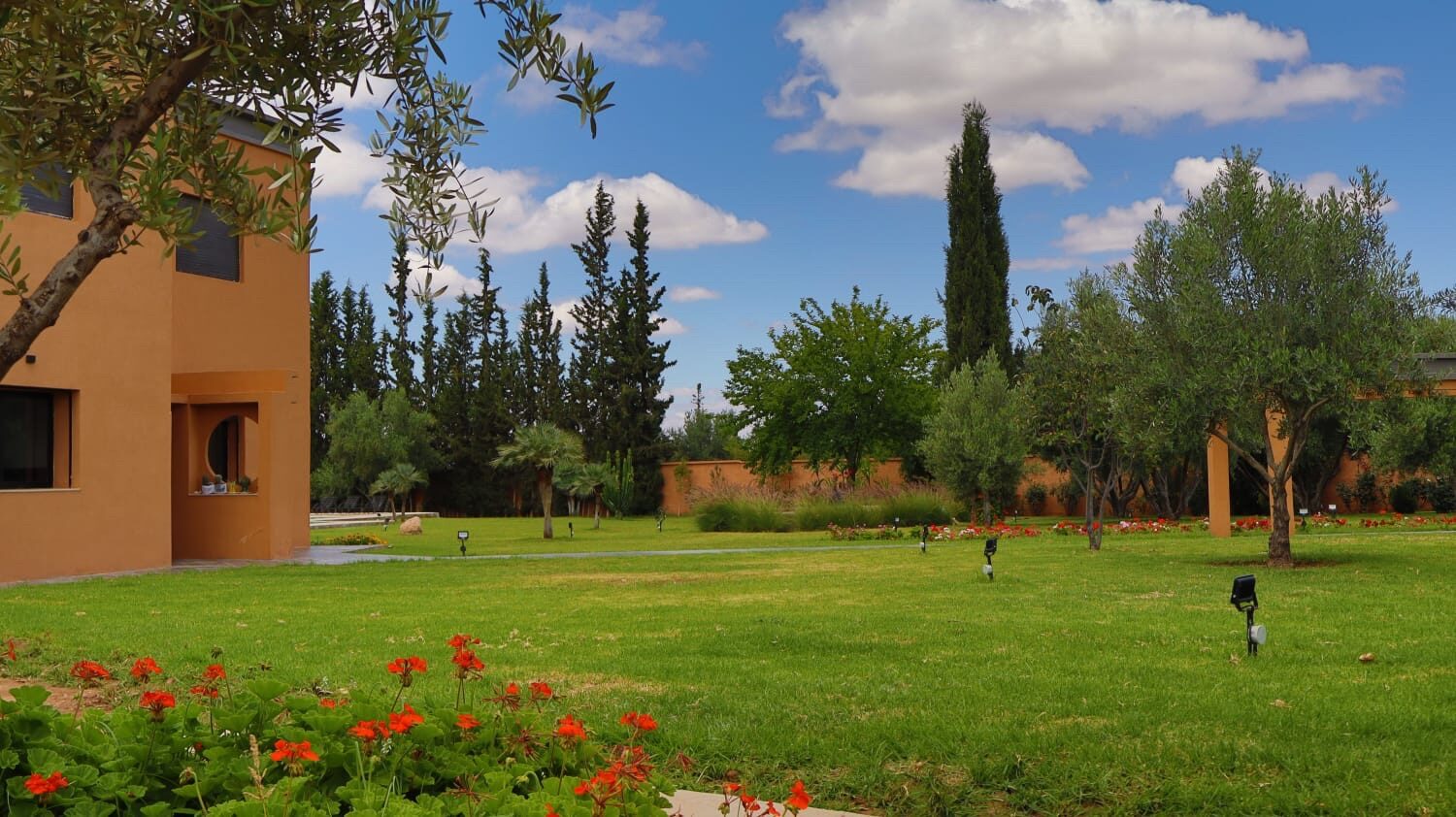 Villa contemporain – 380m² à Route d’Ourika
