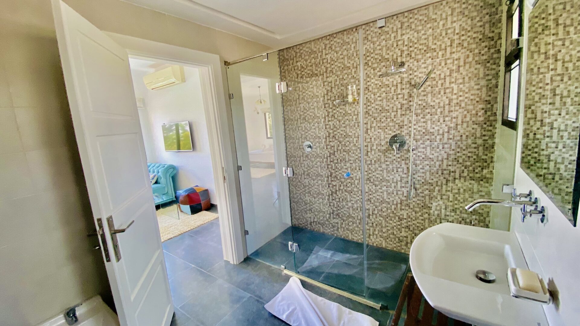 Villa contemporain – 380m² à Route d’Ourika