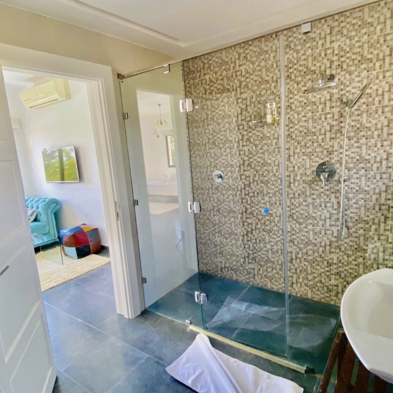 Villa contemporain – 380m² à Route d’Ourika