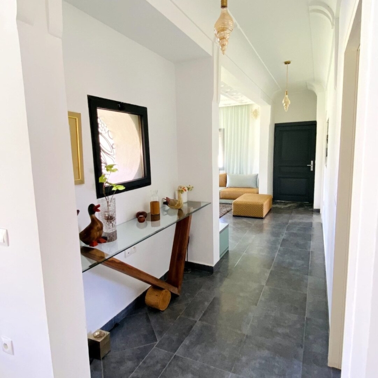 Villa contemporain – 380m² à Route d’Ourika