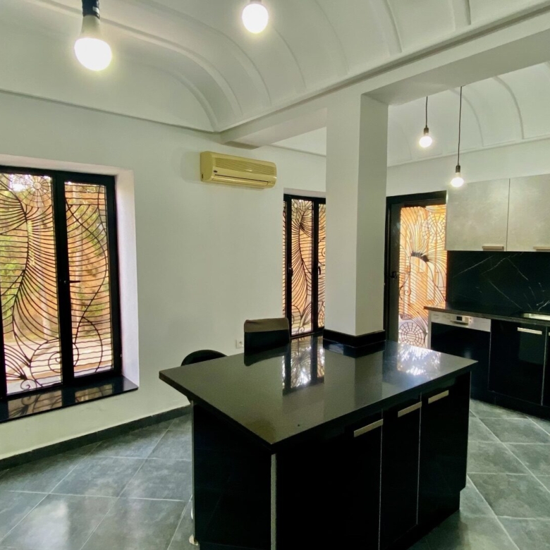 Villa contemporain – 380m² à Route d’Ourika