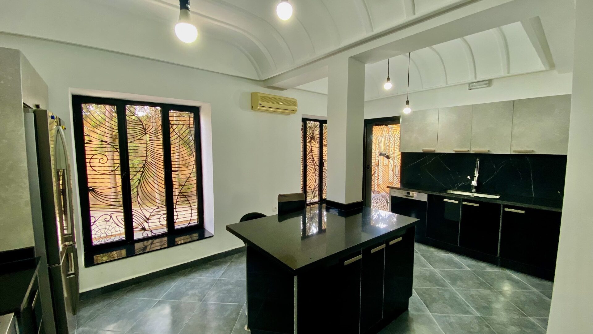 Villa contemporain – 380m² à Route d’Ourika